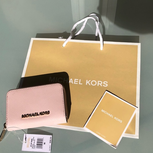 Host Pick🔥 Michael Kors Zip Coin Case Wallet - Picture 6 of 8